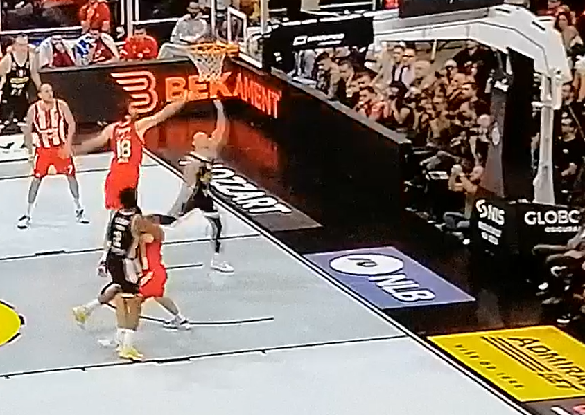 PARTIZANOV „X“ FAKTOR Kada se lomi utakmica – tu je Aleksa Avramović (VIDEO)