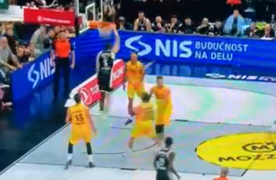 BUUUM Balša Koprivica otvorio utakmicu monstruoznim zakucavanjem (VIDEO)