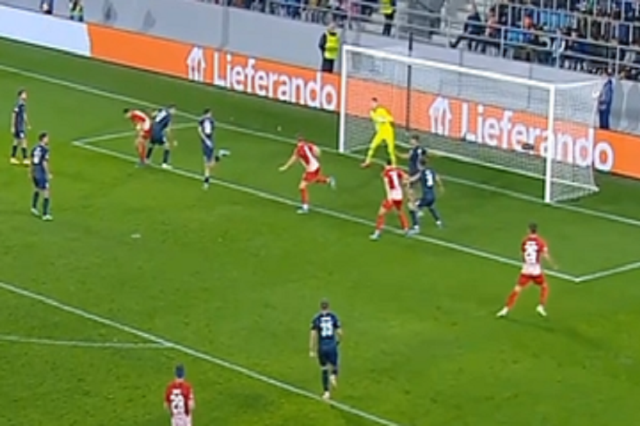 VAR KAŽE „OFSAJD“ Frajburg izjednačio, gol poništen! TSC vodi na poluvremenu (VIDEO)