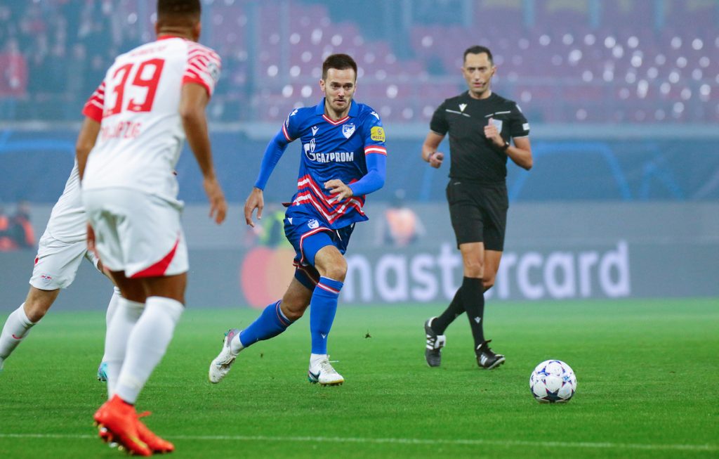 NIJE DOBRO POČELO Ode lopta sjajnom Glazeru kroz noge, Lajpcig vodi 1:0 (VIDEO)