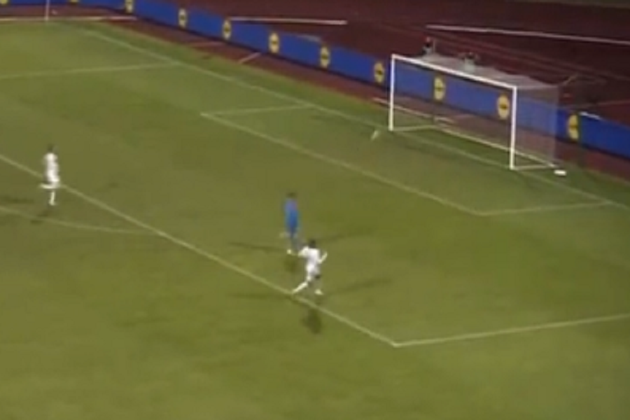 PROMAŠIO ISTORIJSKI PLASMAN NA EVRO Fudbaleru Luksemburga nije bio dovoljan ni prazan gol da postane junak nacije (VIDEO)