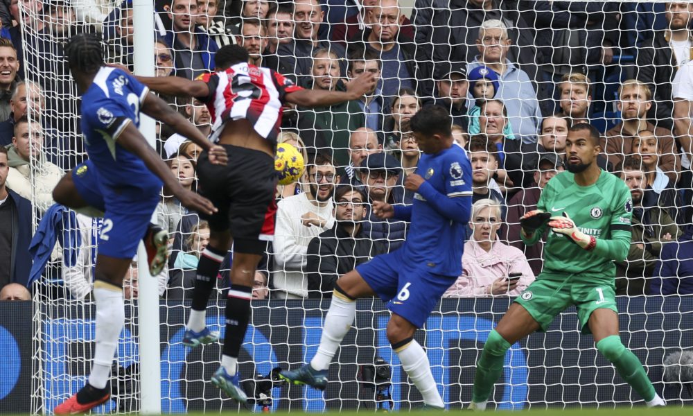 PREMIJER LIGA Ni tračak svetlosti u Čelsijevom tunelu, Brentford lako slavio na Stamford Bridžu (VIDEO)