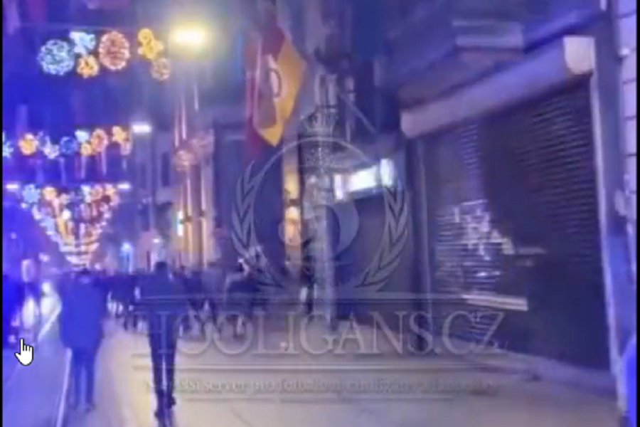SAČEKUŠA Haos u Istanbulu! Žestoka tuča navijača Galatasaraja i Bajerna (VIDEO)