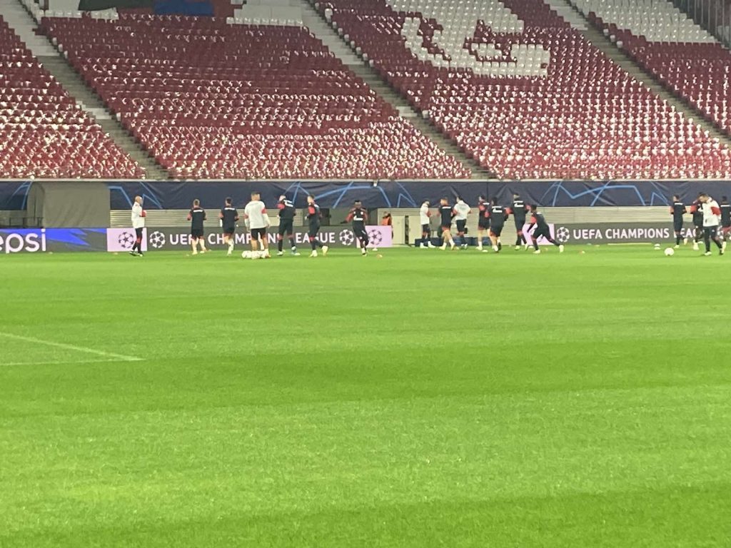 ZVEZDA OSETILA TEREN Fudbaleri srpskog šampiona odradili trening pred duel u Lajpcigu (VIDEO)