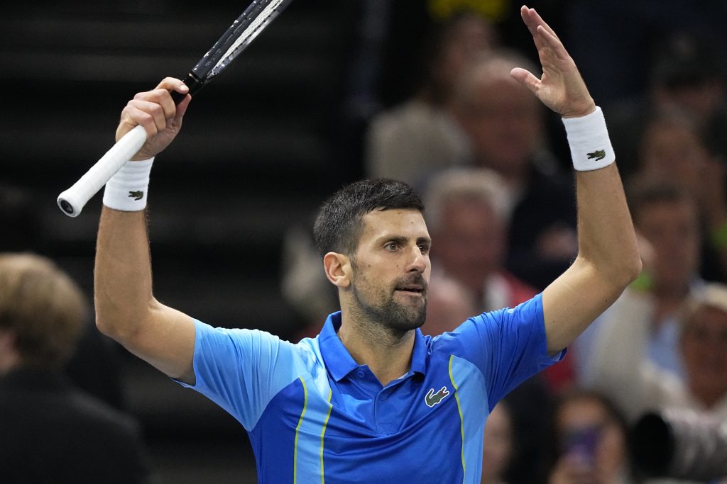 NOVAK JE JEDNOSTAVNO NIVO IZNAD Savladao i Runea i publiku – Đoković je u polufinalu Pariza (VIDEO)
