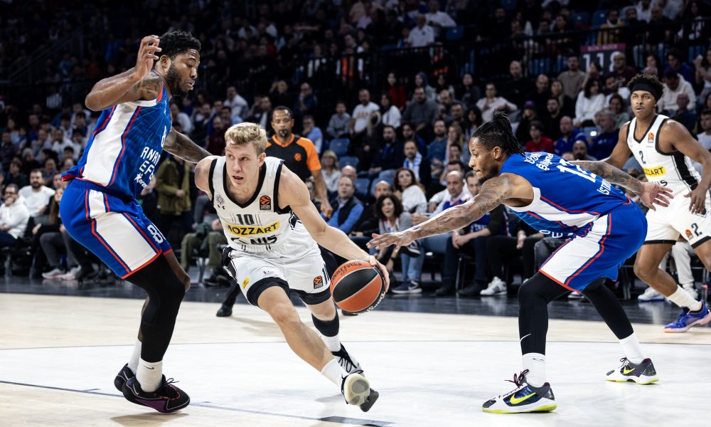 IZGUBLJENE LOPTE SKUPO KOŠTALE Partizan ispustio dvocifrenu prednost i izgubio u Istanbulu! Idealna šansa za „brejk“ je propuštena (VIDEO)