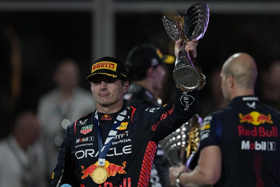 FORMULA 1 Ferstapen pobedom i titulom stavio tačku na sezonu
