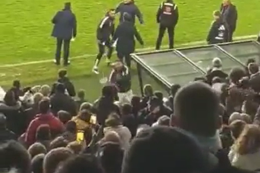 POLUDEO POSLE ODLUKE SUDIJE Legendarni fudbaler Selte srušio VAR opremu posle poništenog penala (VIDEO)