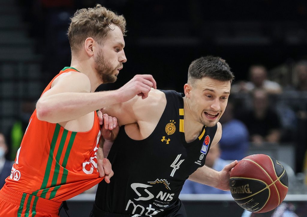 LJUBLJANA KAO TVRĐAVA Partizan igra protiv tradicije! Cedevita Olimpija deli lekcije u „Stožicama“