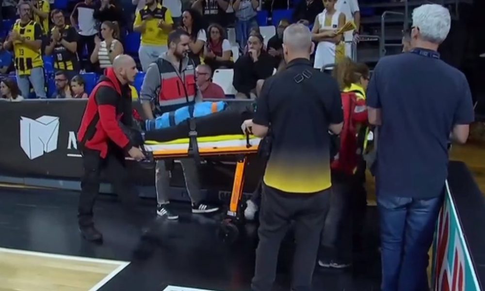 STRAŠNO Poznati srpski sudija doživeo tešku povredu na utakmici! Reagovala ambulanta, iznet je na nosilima… (VIDEO)