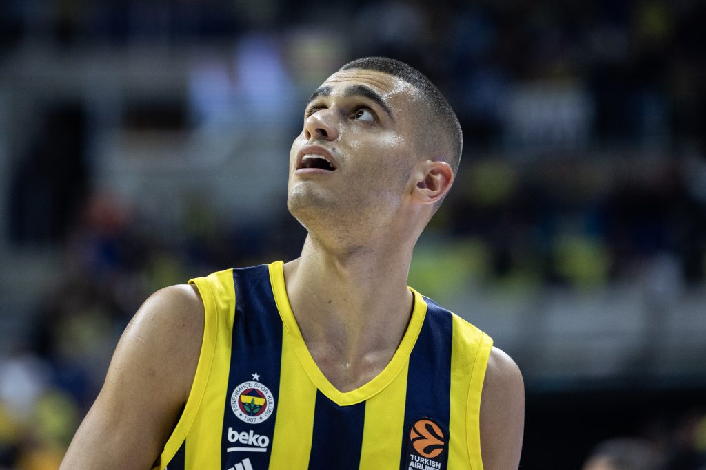 „GROBARI“ I MADAR Još je malo do meča u Areni… Nisu mu oprostili!