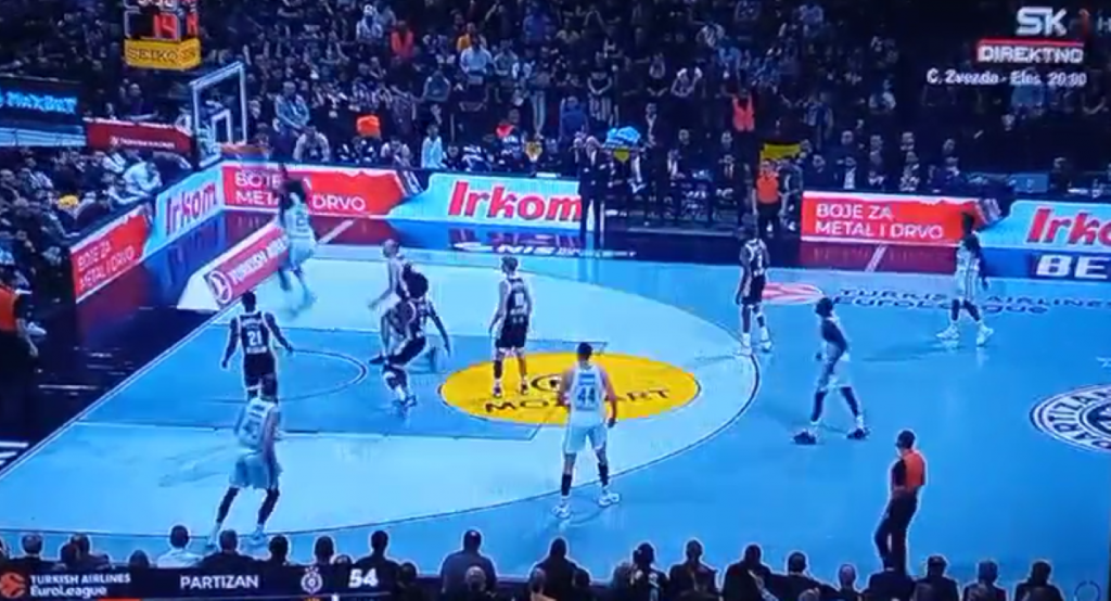 Partizan spava, Lesor zakucava, a Željko uzima tajm-aut (VIDEO)