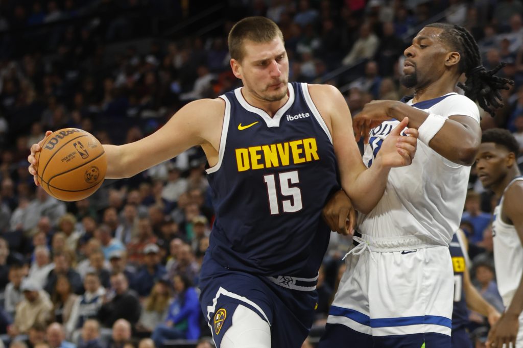 Denver razbijen, Jokić nije mogao sam! Još samo dva kluba bez poraza