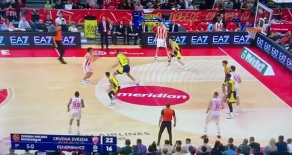 MOŽE I PREKO DIVA Teo trojkom u poslednjoj sekundi zapalio Arenu! (VIDEO)
