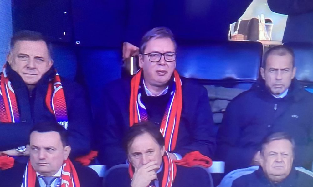 ZAJEDNO UZ „ORLOVE“ Vučić, Dodik i Čeferin na tribinama u Leskovcu (FOTO+VIDEO)