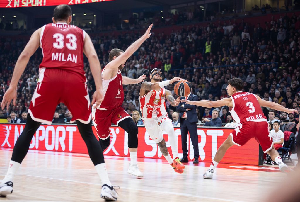 BLAGI PAD PRED ZAVRŠNICU Zvezda sa „-7“ ulazi u četvrtu četvrtinu