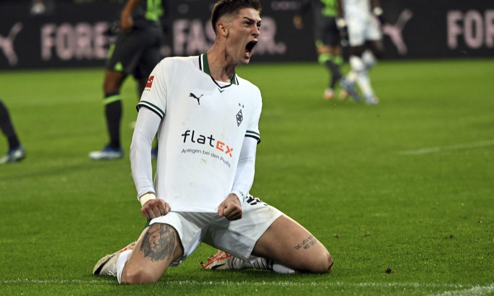 BUNDESLIGA Borusija četvorkom preskočila „vukove“