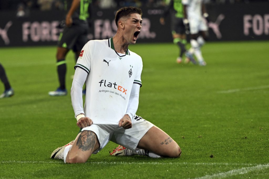 BUNDESLIGA Borusija četvorkom preskočila „vukove“