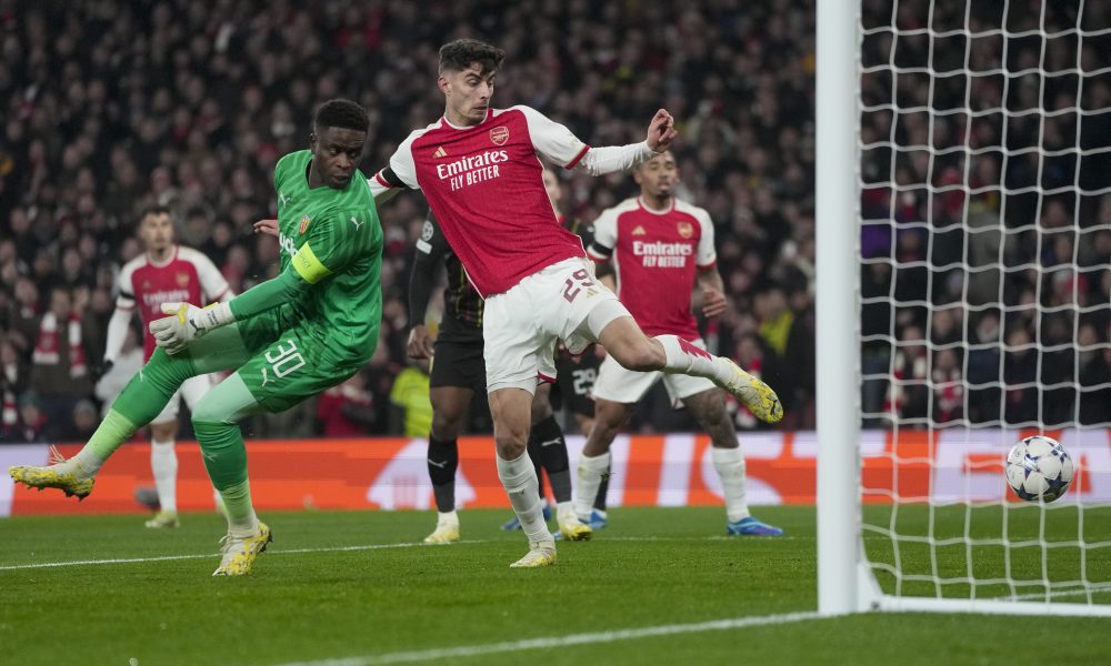 GRUPA B Arsenal ide po pehar! Francuzi demolirani za nepunih pola sata