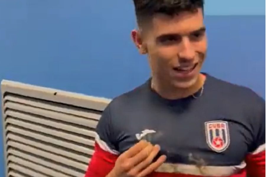 SIROTINJO I BOGU SI TEŠKA Rus hteo da razmeni dres, a onda se desilo nešto neočekivano (VIDEO)