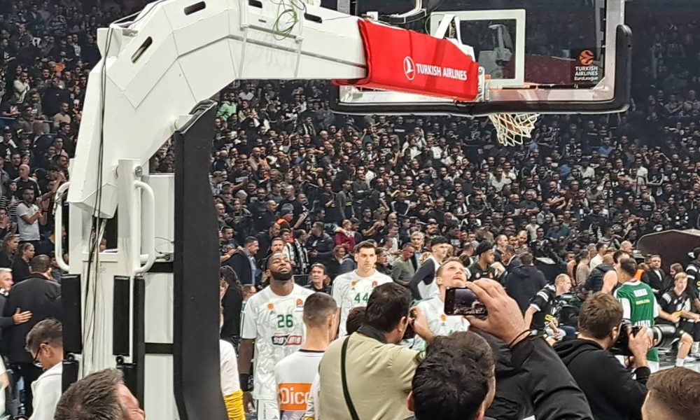 OVAJ TRENUTAK SE ČEKAO Lesor je ušao u halu, „grobari“ u ekstazi! Pogledajte kakav su mu doček priredili navijači Partizana (VIDEO)