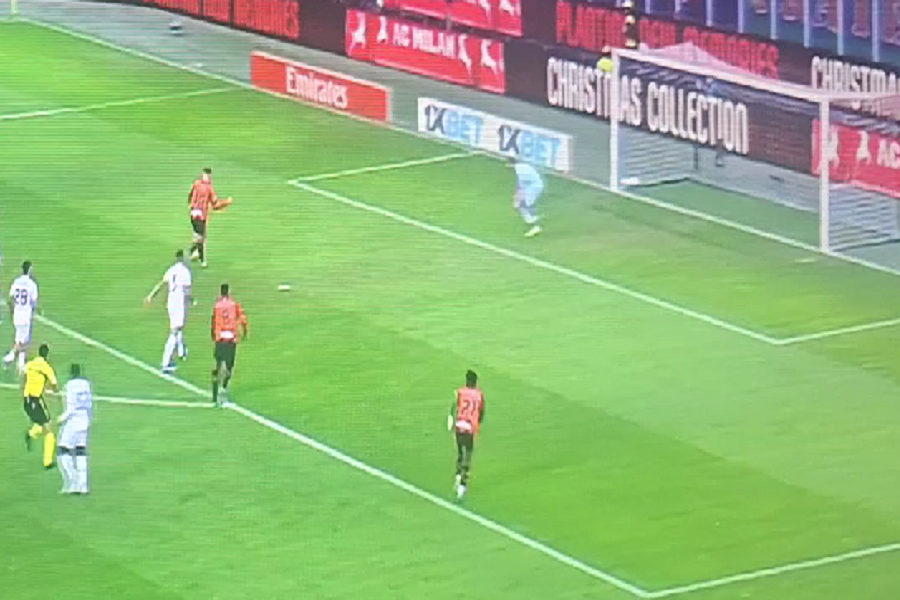 SRBIN SE OBRUKAO Šta je sve potrebno Joviću da bi postigao gol? Luka propustio veliku priliku protiv doskorašnjeg tima (VIDEO)