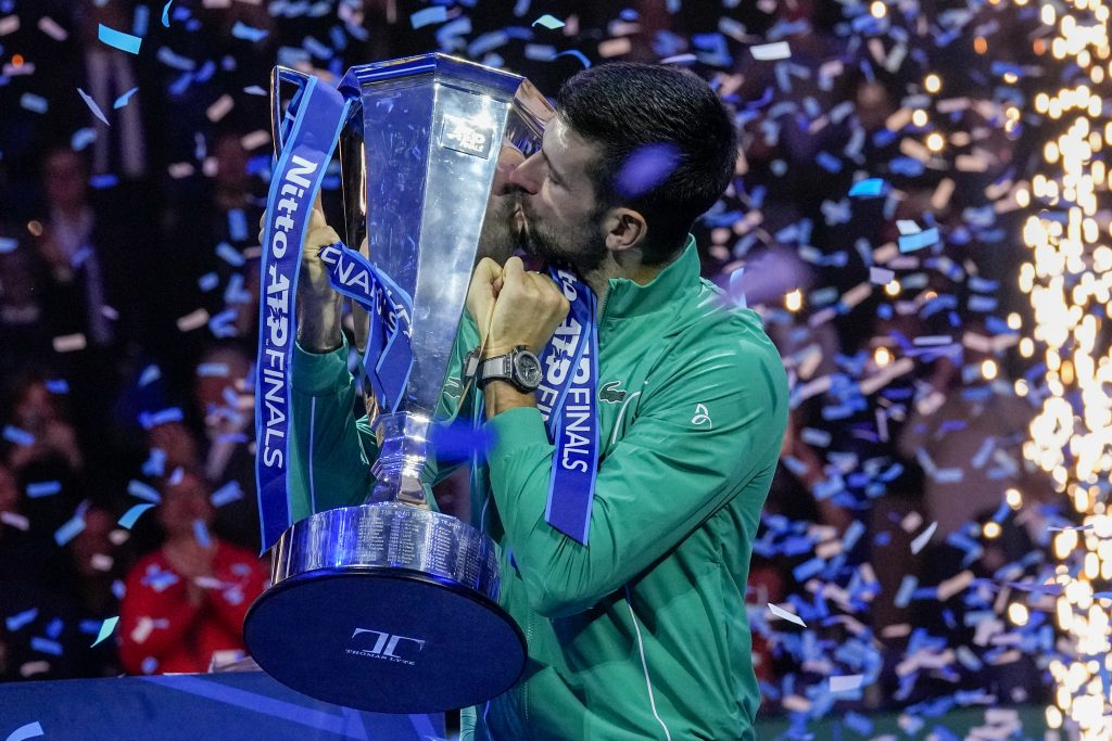 NIKO MU NE MOŽE NIŠTA Novak Đoković se revanširao Sineru i osvojio rekordnu titulu na završnom turniru sezone!