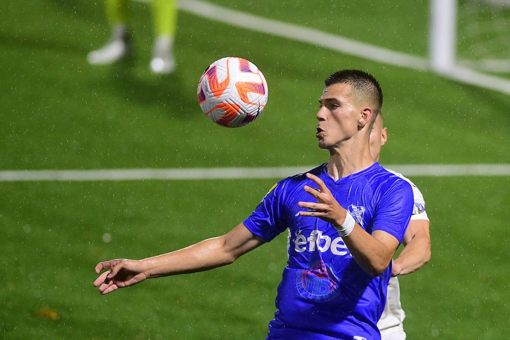 SUPERLIGA Mladost preskočila krov, „traktoristima“ presudio 17-godišnjak