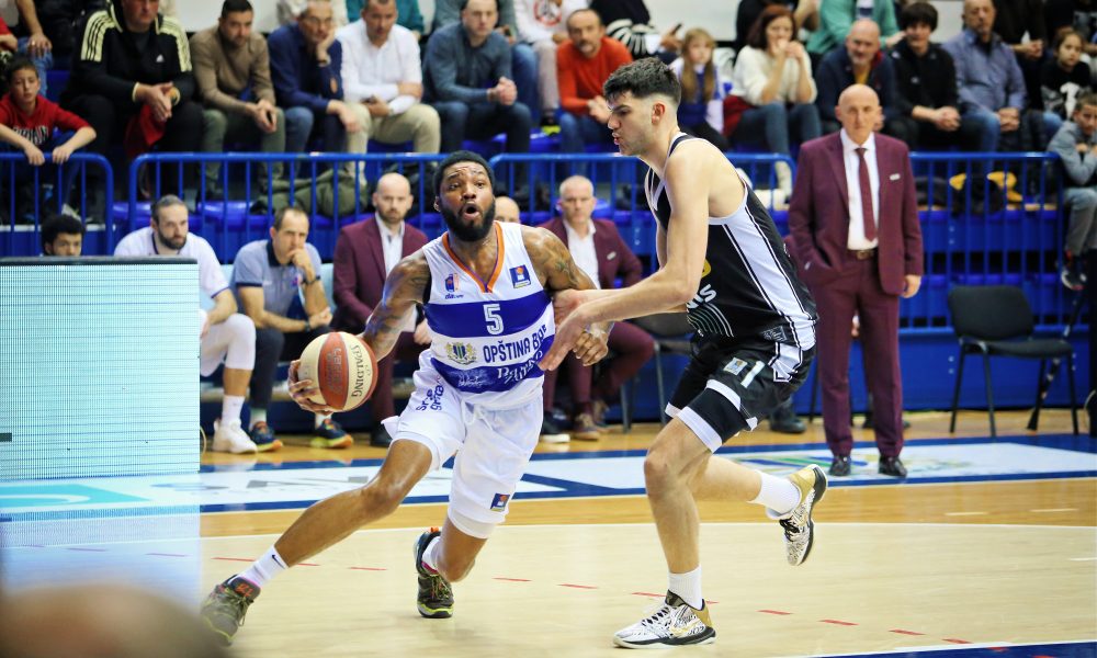 POLUVREME Smit se ispromašivao, pa upisao prve poene na debiju – Partizan sa „+12“ na pauzi u Baru