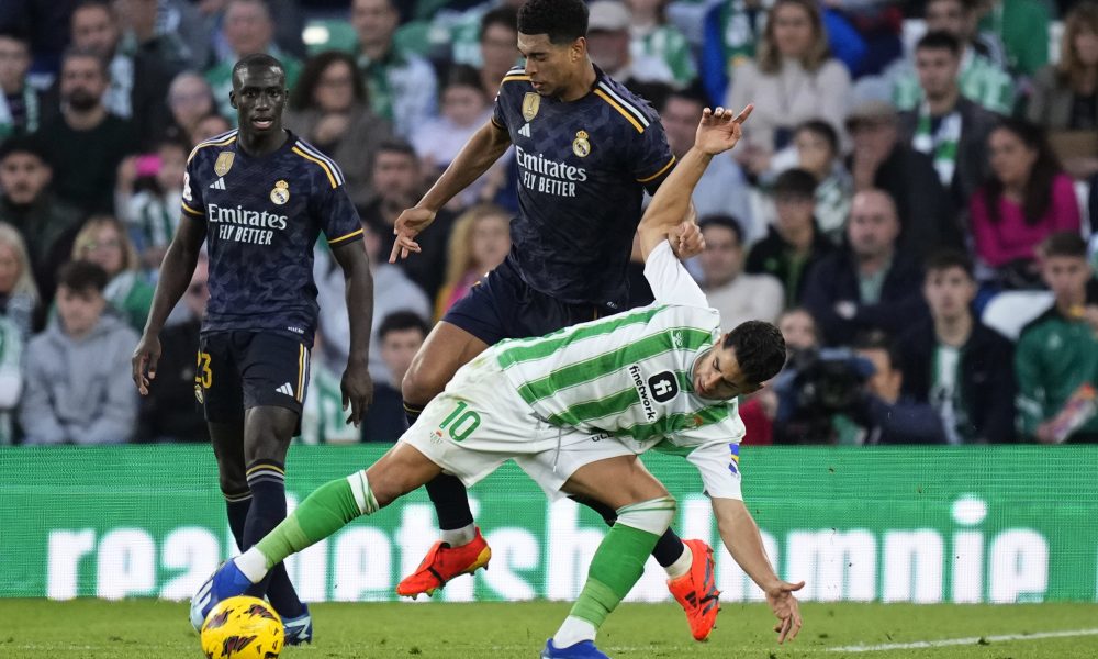 BETIS PREKINUO POBEDNIČKU SERIJU „KRALJEVA“ Ruibal i Belingem pogađali za remi na „Benito Viljamarinu“ (VIDEO)