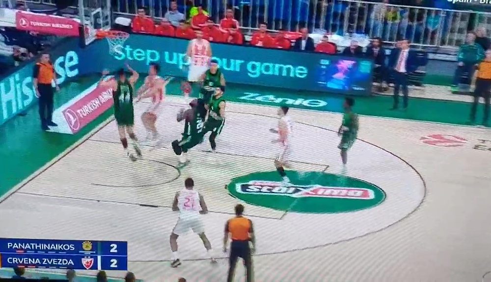 TVRD POČETAK U ATINI Bolomboj opravdao poverenje Teodosića i trojkom mu ulepšao asistenciju (VIDEO)