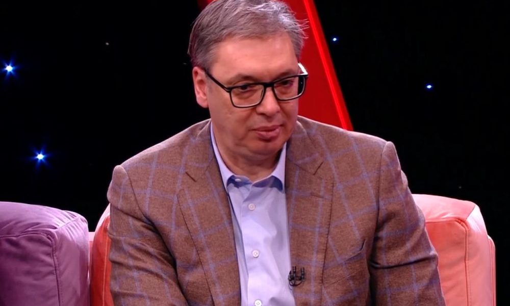 „ODRASTAO SAM NA TOJ TRIBINI“ Vučić otkrio koliko je zvezdaša i partizanovaca u Srbiji! Evo koga ima više…