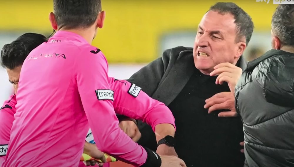 BOLJE NIJE NI ZASLUŽIO Predsednik Ankaragučua oštro sankcionisan za nasilje nad sudijom – kaznu dobio i klub (VIDEO)