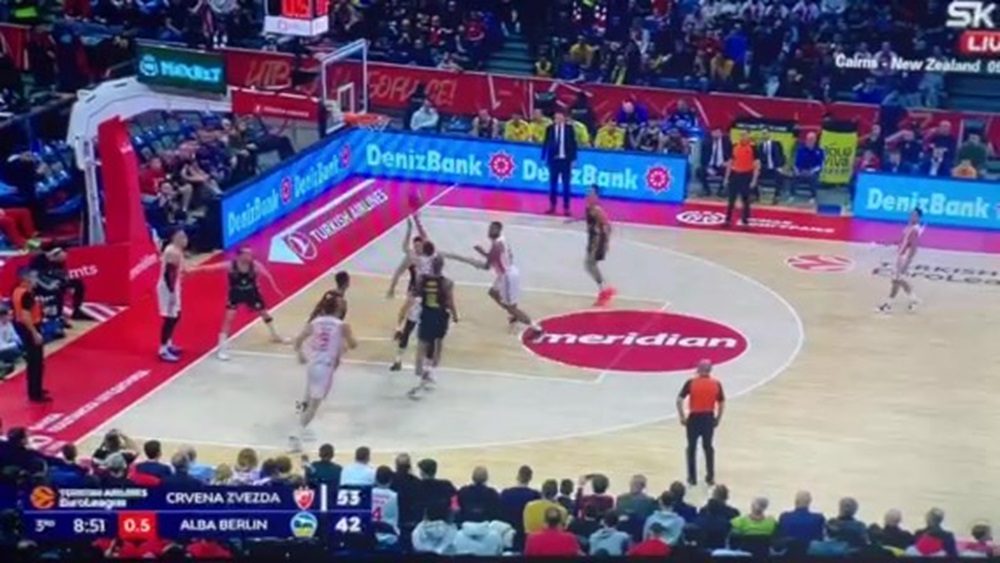 ZVEZDA RASPUCANA NA STARTU DRUGOG DELA Alba „na konopcima“ u Beogradu (VIDEO)