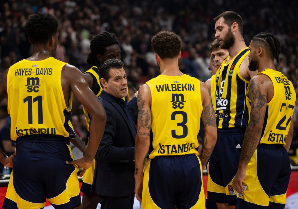 Ovo su kandidati za novog trenera Fenerbahčea… Jedan je trenirao klub iz Beograda