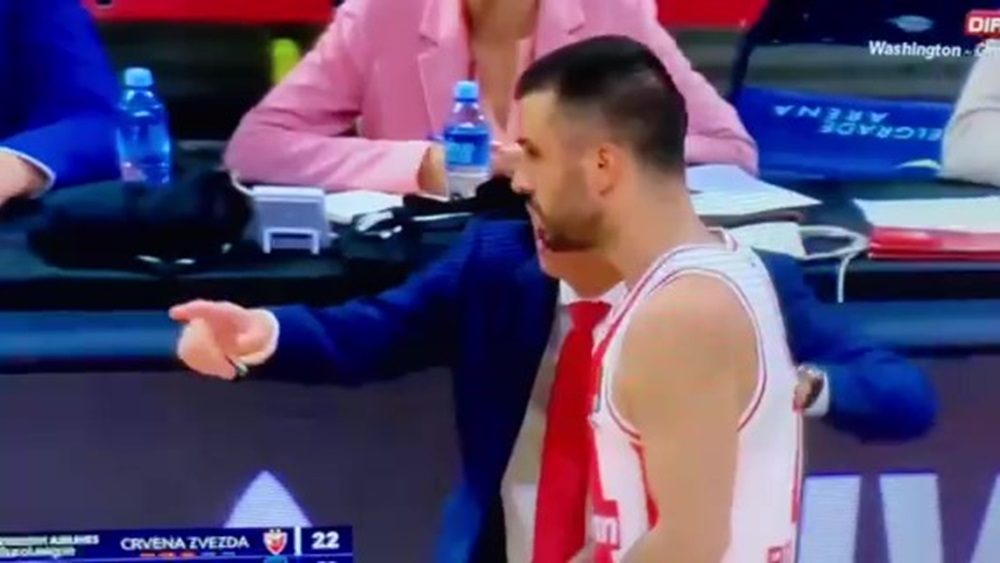 „DELIJE“ POZDRAVILE KAPITENA Branko Lazić prvi put na parketu još od oktobra (VIDEO)