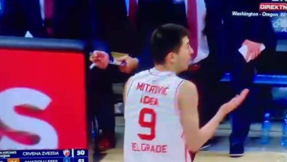 OVO SE NE VIĐA ČESTO Odličan potez Mitrovića, pa bizarna tehnička… Pogledajte zbog čega je dosuđena (VIDEO)