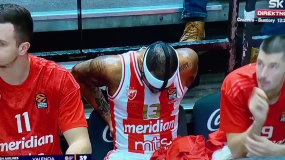 BOLNA GRIMASA Nejpir se požalio na povredu leđa… (VIDEO)