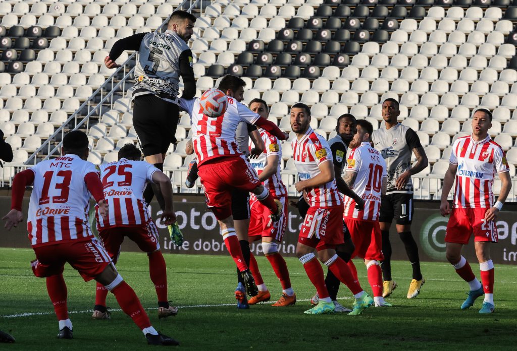 DRUGI PIŠU Zvezda posle derbija ostaje bez komandanta odbrane, vraća se u matični klub