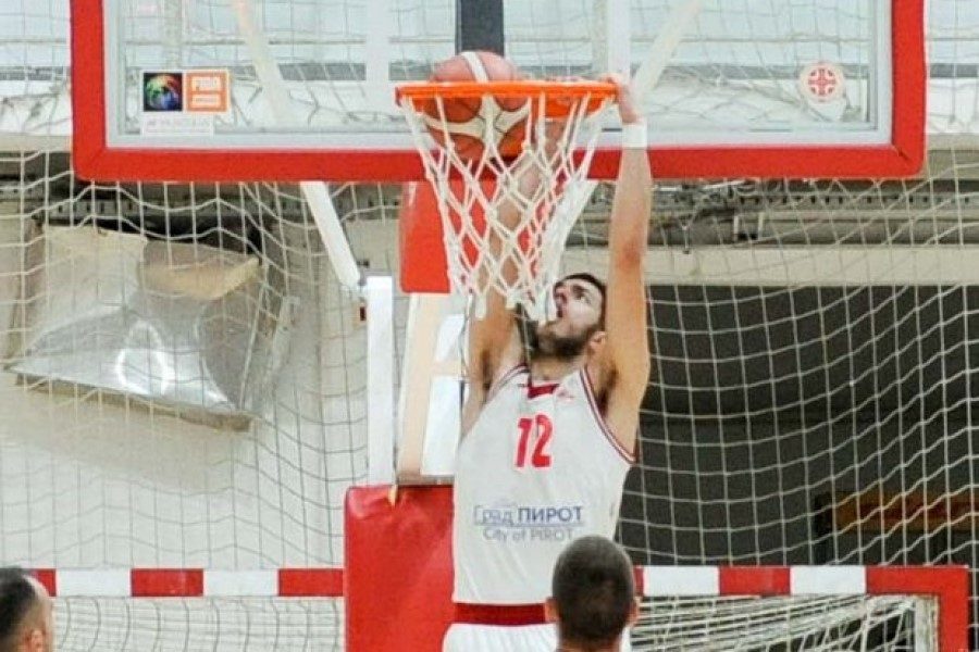 Vasić dominantan protiv Ivanjice (VIDEO)
