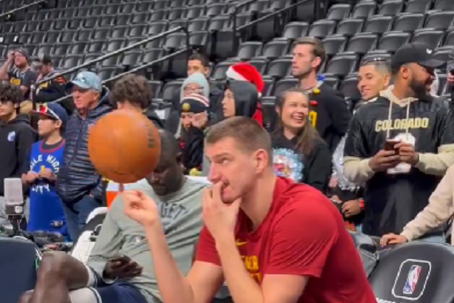 IGRA SE Pogledajte šta radi Jokić pred utakmicu sa Golden Stejtom (VIDEO)