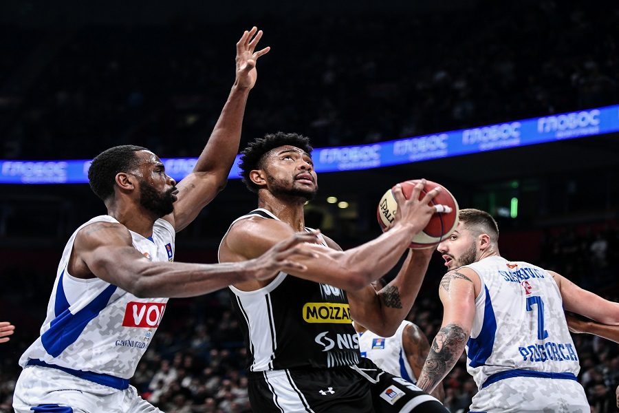 PREOKET U PRVOM POLUVREMENU Budućnost lako prokockala dvocifrenu prednost, Partizan na pauzu otišao sa plus devet (VIDEO)