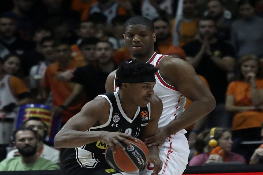 PAD U IGRI Partizan olako „prosuo“ prednost i otišao na poluvreme sa pola koša zaostatka