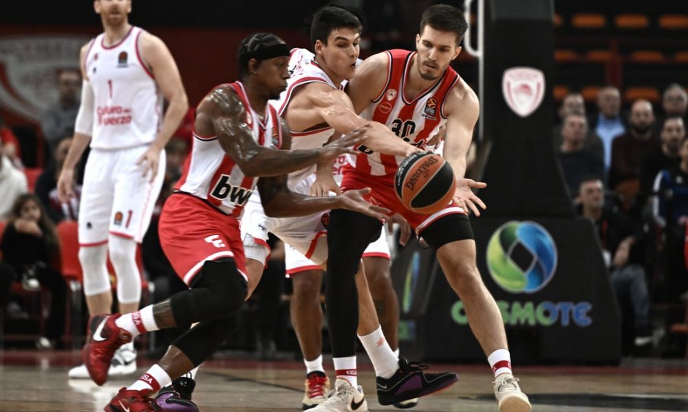 LAKO SA NAJSLABIJIMA Srbima epizodne uloge, Olimpijakos i Fenerbahče lako kroz Lion i Berlin