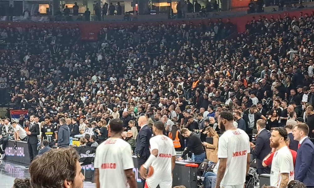 OBRADOVIĆ PROTIV OBRADOVIĆA Pogledajte kako su „grobari“ dočekali nekadašnjeg asa Crvene zvezde (VIDEO)