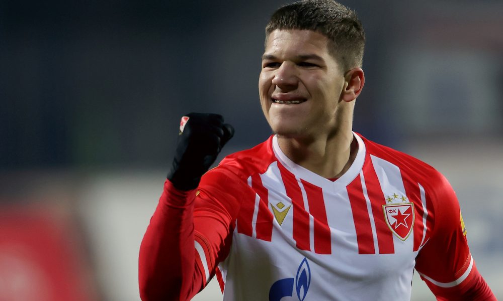 Zvezda poslala poruku Mijatoviću i nazvala ga po legendi engleskog fudbala (FOTO)