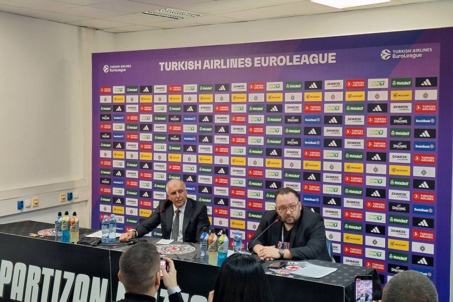 OBRADOVIĆ: Sve je u redu kada se bori tim… Treba da se pogleda da li je ono bio nameran faul