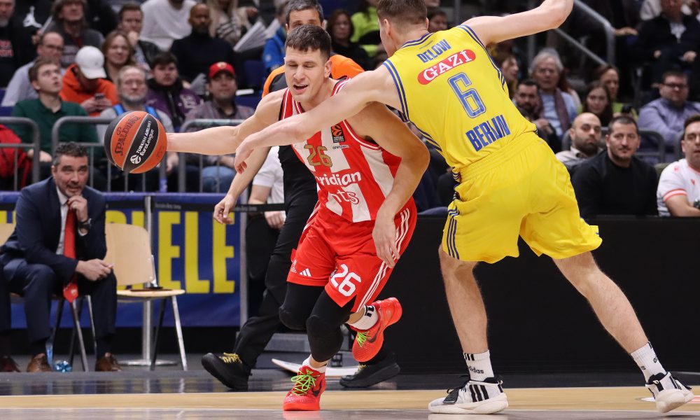 UŽASNA ZVEZDA SE KASNO PROBUDILA Crveno-beli nisu tim za plej-in, da li je ovo njihova realnost? (VIDEO)