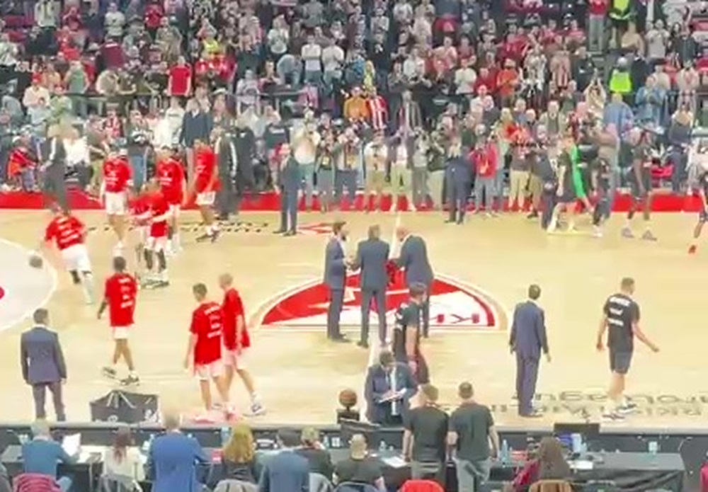 ARENA SRDAČNO DOČEKALA IVANOVIĆA Trener Baskonije ostao miljenik Zvezdaša (VIDEO)
