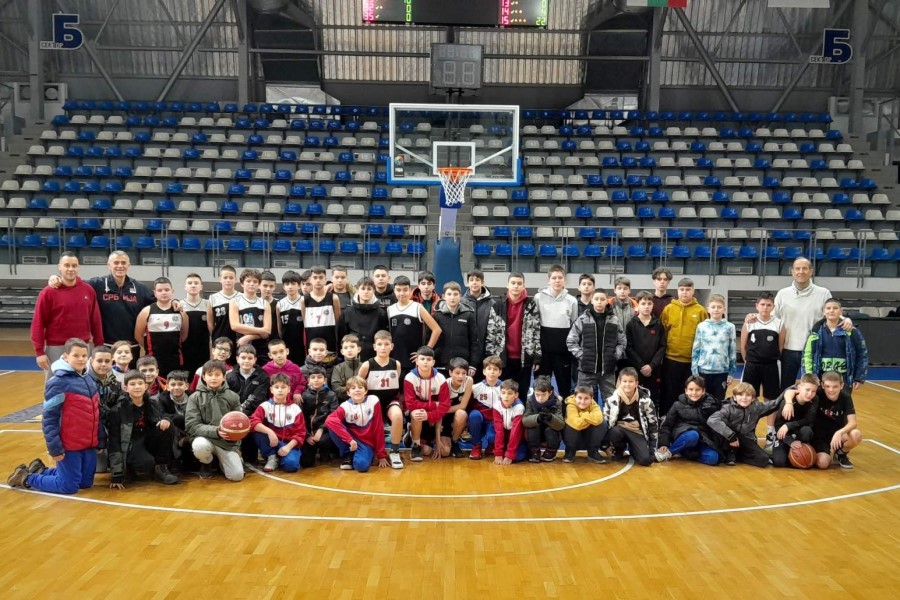 MEĐUNARODNO ISKUSTVO MLADIH NIŠLIJA Klinci iz dva niška kluba gostovali u Bugarskoj